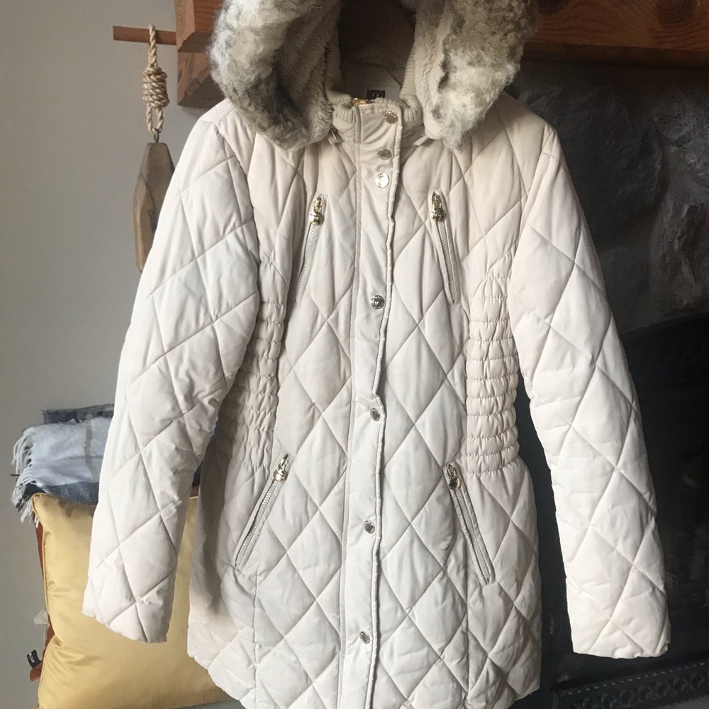 Cream Laundry by Design quilted mid thigh coat.